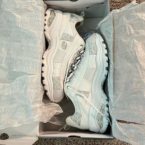Skechers sport shoes White / Silver size 7
